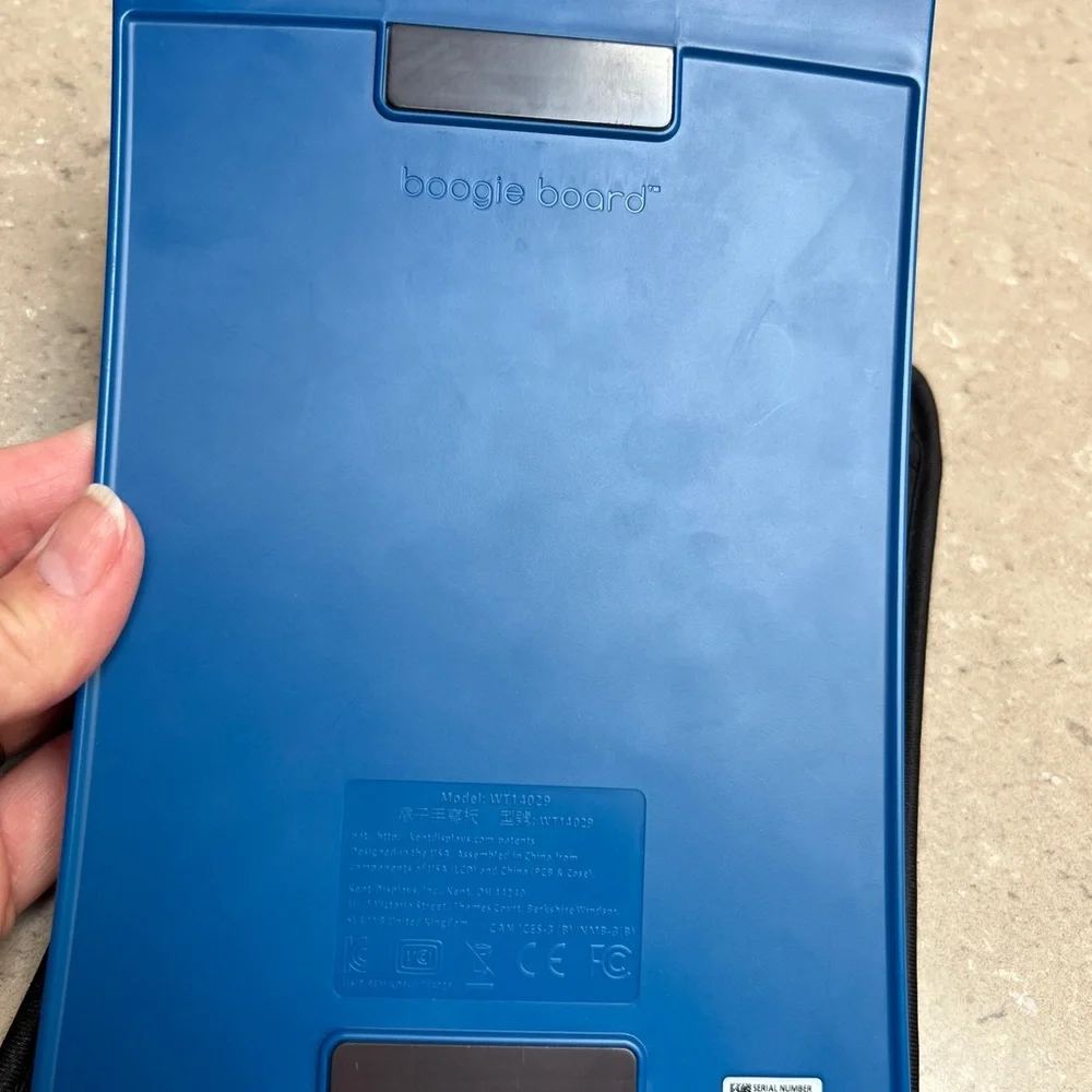 Boogie Board in Blue w/ Case: writes using fingernail & erases w touch of button